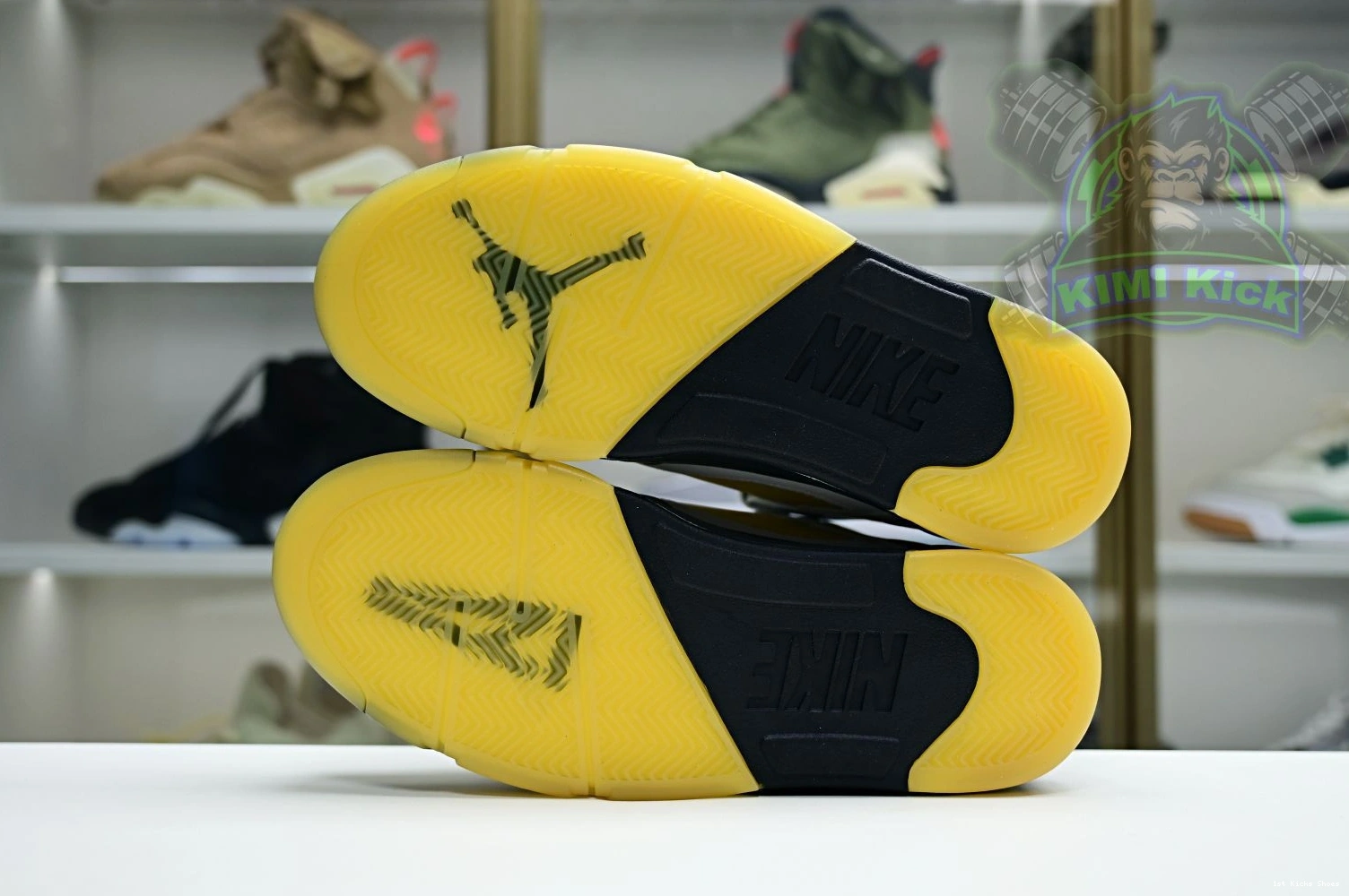 1st Kicks MANIÉRE StreetReady Air A MA x 1882 Kimikick Jordan 1204